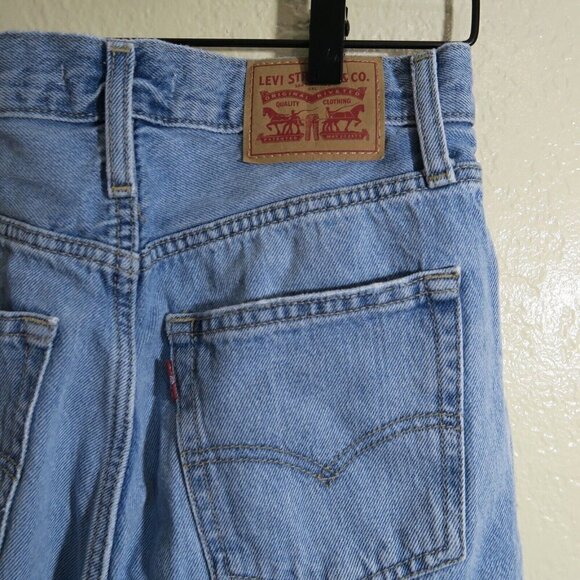Levi's‎ Women's 28 Mid-Rise '94 Baggy Straight Jeans Blue Distressed Denim - Picture 6 of 8